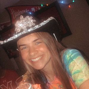 Meet your Posher, Noelle